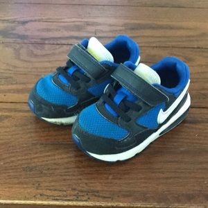 Toddler Nike air max size 7C